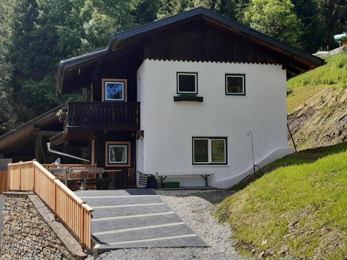 Grades Wunderschones Ferienhaus In Feistritz Mit Terrasseヴィラ エクステリア 写真